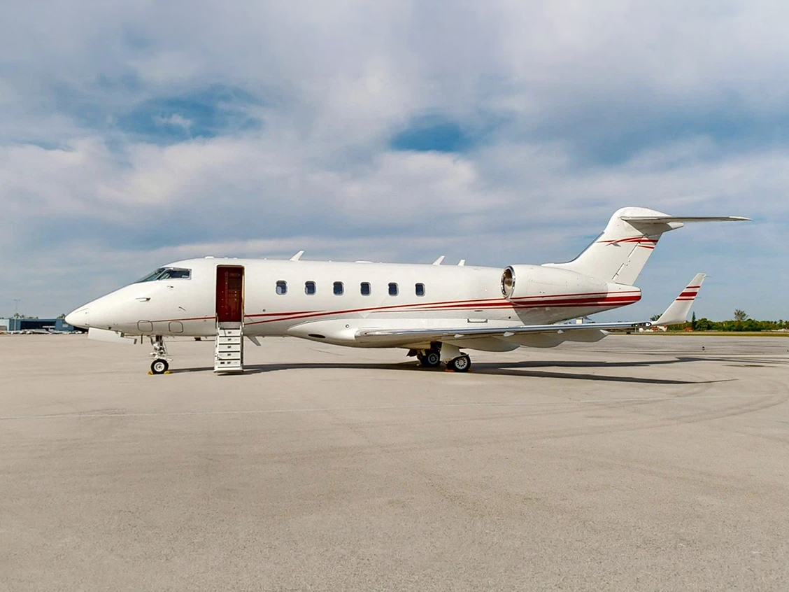 Bombardier Challenger 300
